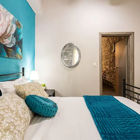 Apartment Beachfront Mani Luxury Stone Nest Steps From Sea *