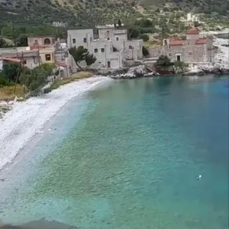 Beachfront Mani Luxury Stone Nest Steps From Sea