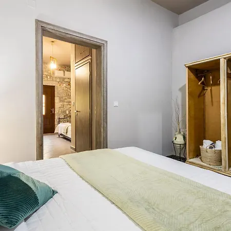 Beachfront Mani Luxury Stone Nest Steps From Sea Apartment Kokkala
