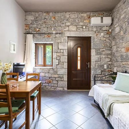 Apartment Beachfront Mani Luxury Stone Nest Steps From Sea