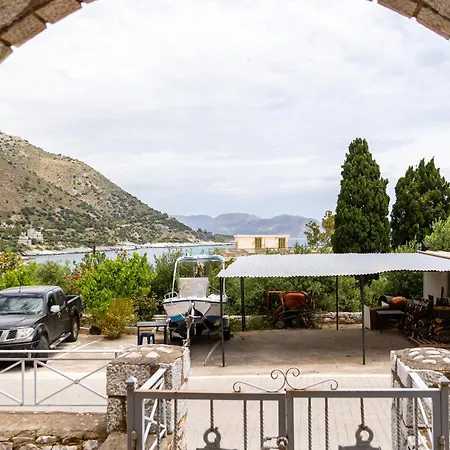 Apartment Beachfront Mani Luxury Stone Nest Steps From Sea *