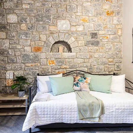 Apartment Beachfront Mani Luxury Stone Nest Steps From Sea *