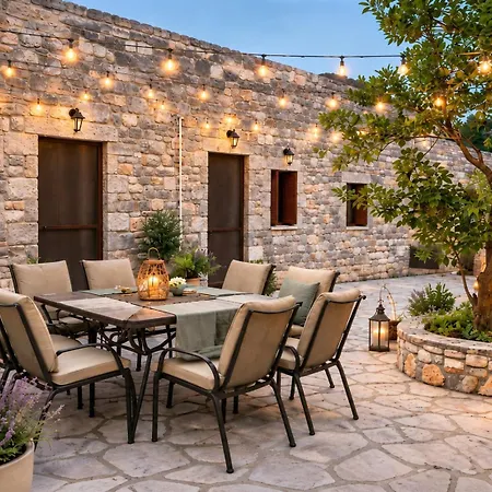 Apartamento Beachfront Mani Luxury Stone Nest Steps From Sea Kokkala